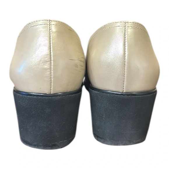 Salvatore Ferragamo Neutral Leather Pumps Size 8 - Picture 6 of 10